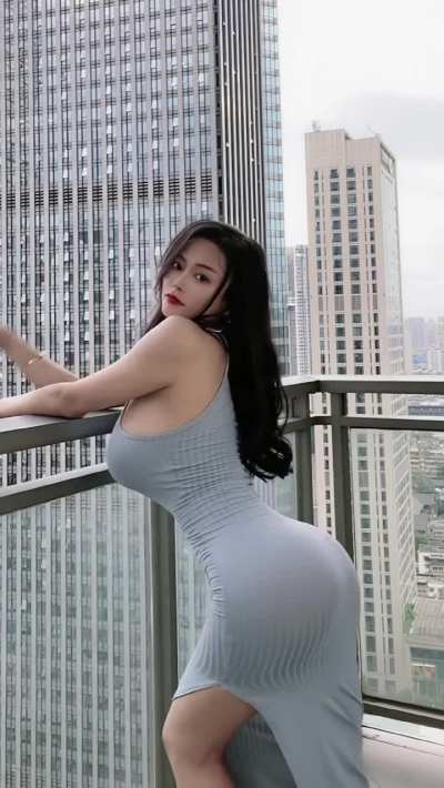 Echo Yue you are so fine !