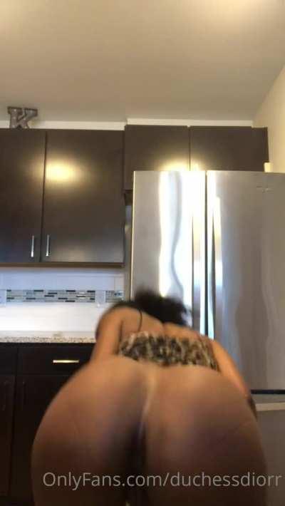 Love that booty , mmm love it🔥