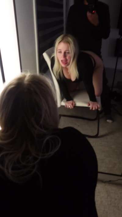 Stretch my pussy open