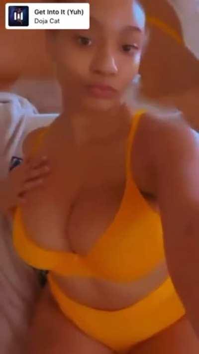 therealprettyauttyy - Video #1372