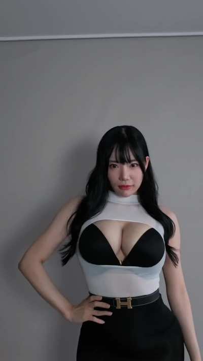 Sexy Korean big booty goddess Realassbunny 