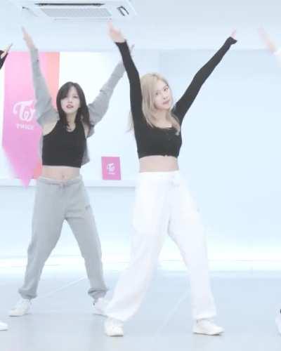 211002 - Sana The Feels Choreography