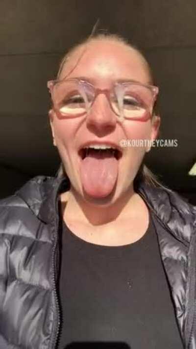 I’m addicted to getting public facials 😈 would you add another load? 💦