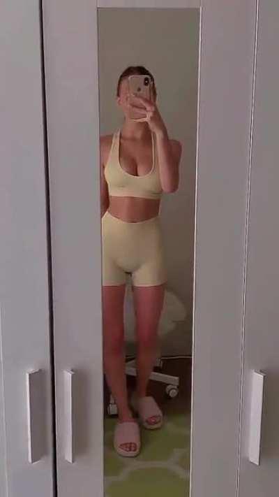 Finally some toes 😍❤