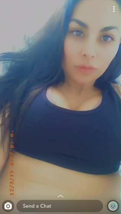 Ya le vieron los pies ahora vamos a verle la pantufla... felices jackets