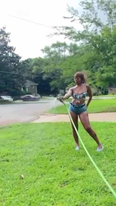 black milf that needs an outdoor pounding session