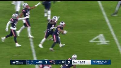 [Highlight] Minshew pass is tipped and picked.