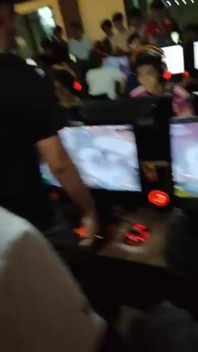 Pre Pandemic Comshops in the Philippines