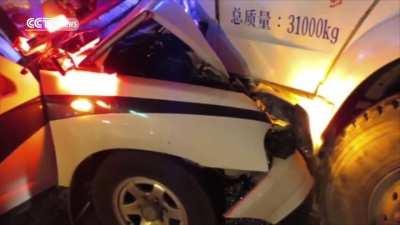 Dumbass rear-ends police vehicle in Shanghai, driver flees