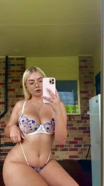 would you jerk off to me if i sent you nudes?