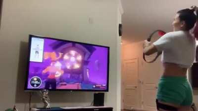 Hikaru Shida playing games