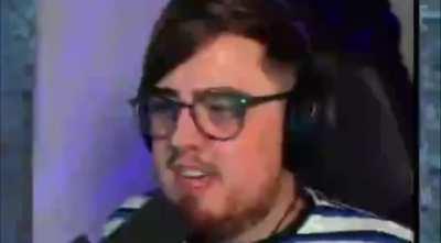 I hate Dowsey, absolute clown in the dbd community.