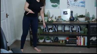 She's so flexible and when her butt jiggled? God damn!