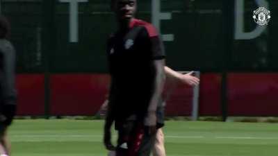 The boss passing on instructions to our lads