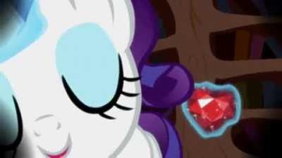 Rarity gives you a kiss