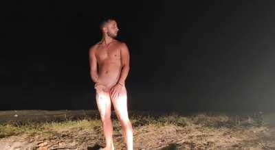 I masturbate in the lagoon, he discover me and join me🙊🙊 full video in comments 🔥 🔥