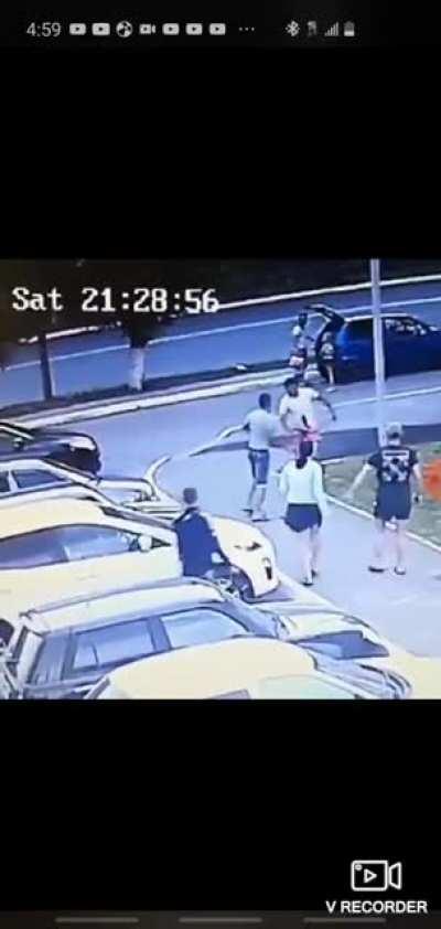 WCGW if I'm the only one with the knife