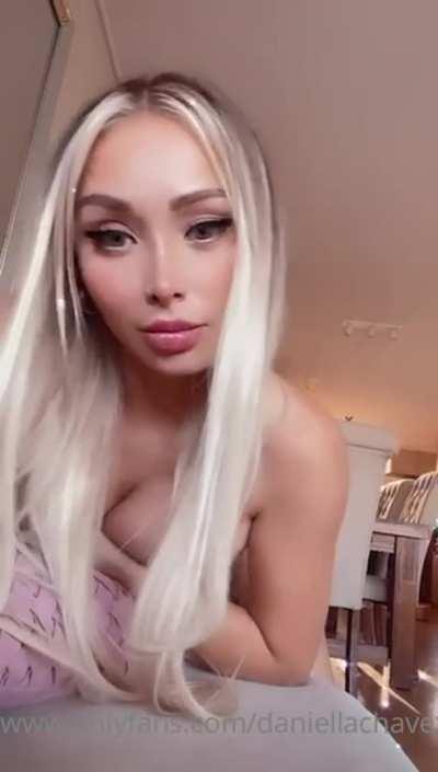 She is a hottie 🤤🤤 D@niella Ch@vez latest OF pack 👇👇