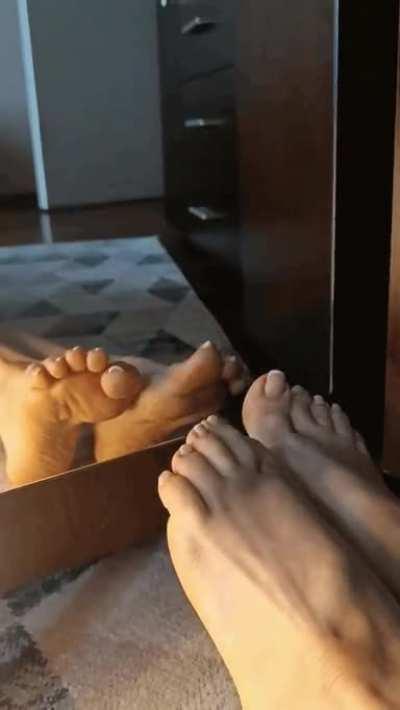 Need someone to blow a big load all over these babies