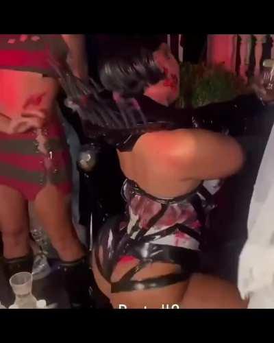 Megan Halloween Party🍑