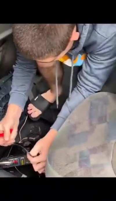 Io toată viața me lucrez pe așa blyat, ci, n-ai încrediri?