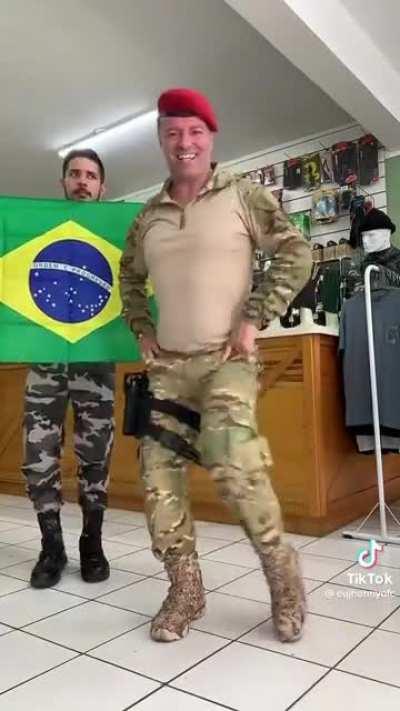 Military shows how to prepare yourself to a new war