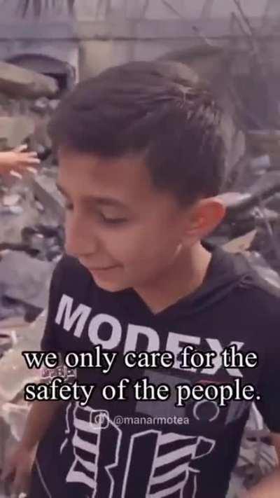 In the wake of destruction, a young Palestinian child surveys the remnants of their home, devastated by the relentless bombings carried out by Israeli warplanes in Gaza. This heart-wrenching scene serves as a poignant reminder of the immense trauma faced 