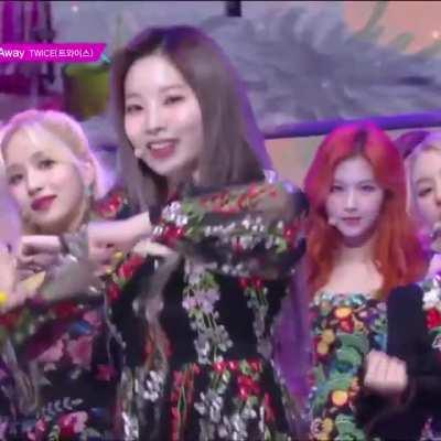 200626 Beautiful Dahyun (+ TWICE)