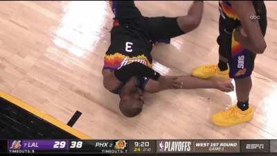 [Highlight] Chris Paul is down with an apparent arm/shoulder injury