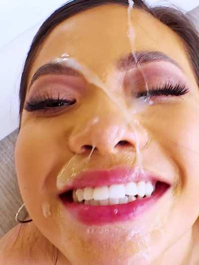 Adorable asian Vina Sky