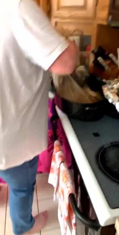 The video finishes with an abrupt Thanksgiving Dinner Turkey Call