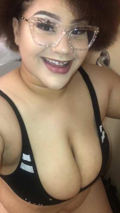 Pre poop farts (F)(OC)