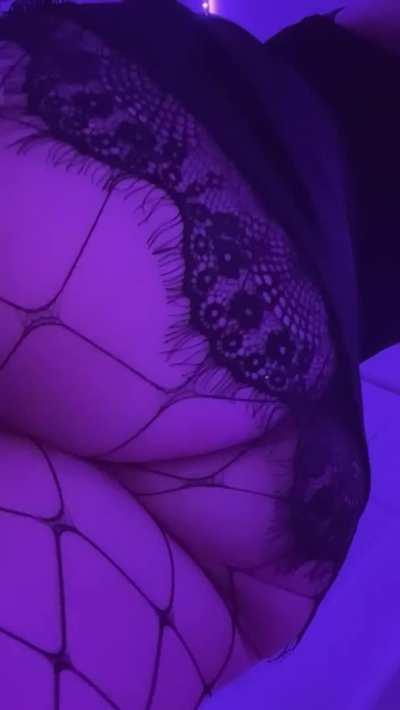 Who likes fat Korean ass? 😇