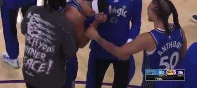 [Highlight] Jalen Suggs is devastated after missing the potential game-winner and is consoled by his teammates