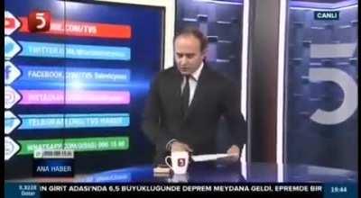 TV5 KANALI ERDOĞAN KONUŞURKEN YAYINDAN ALIYOR.