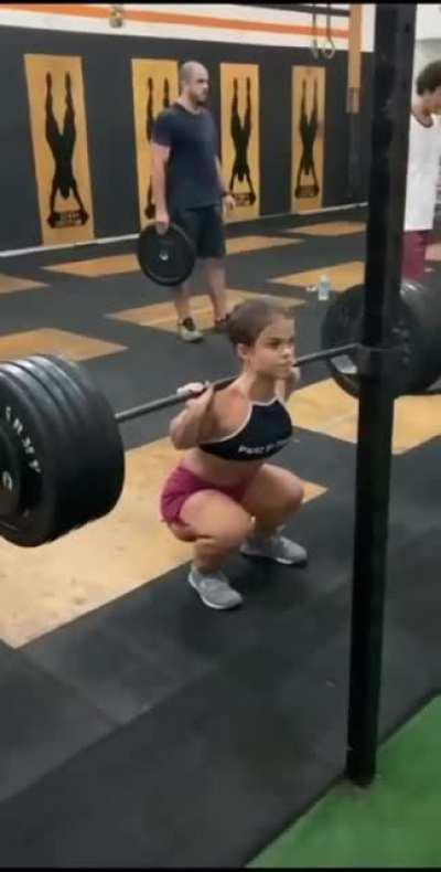 QUE TAL UNA MAMADITA?