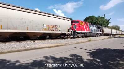 The first train carried entirely by AC44C6M model locomotives to pass through the Mexican southeast (State of Veracruz, México)