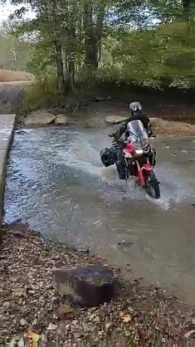 Bath time for my Africa Twin! Did 1140mi this weekend on my first long ADV Ride.