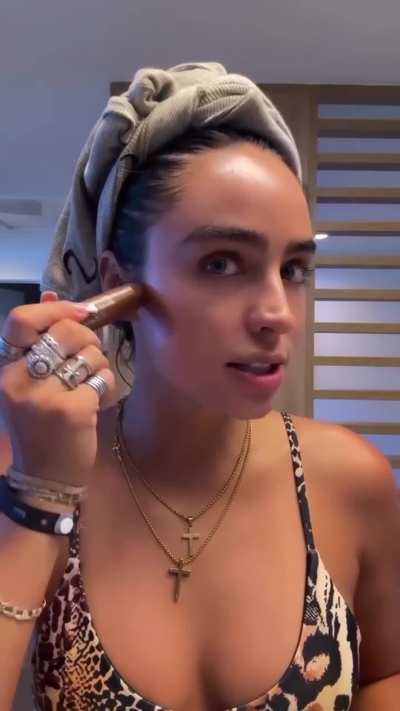 'bad hotel lighting but grwmeeeee' - IG August 2025