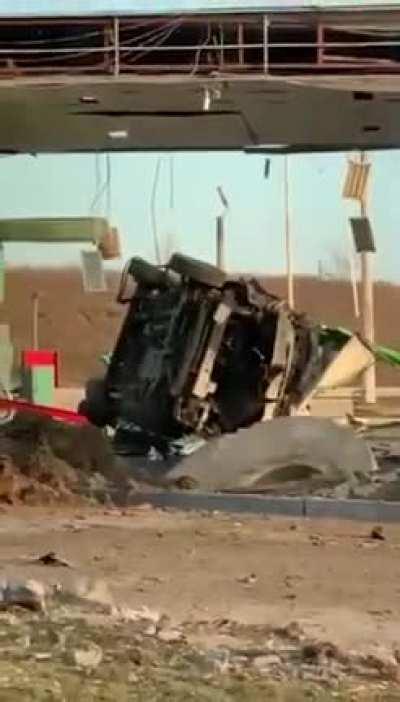 Aftermath of a heavy fighting in Kherson (NSFL)