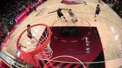 [Highlight] Jabari Walker meets Kispert at the rim and sends him packing