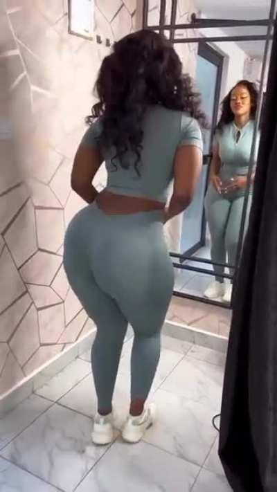 I like the way IT moves 🍑