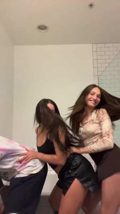 A second tiktok with Maddie ziegler