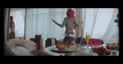 Lucky MV teaser - Friday 10am et ⭐️