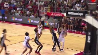 [Highlight] Father Ausar Thomson performs a midgame baptism on the put back over the Spurs