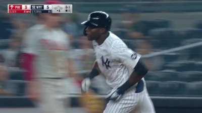 [Highlight] Welcome to the Flo Show: Estevan Florial rocks his first big league home run to right field to make it 6-3 in the eighth