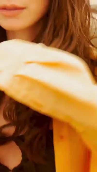 Summer Girl 👙 (2022-04-28 a lot less)