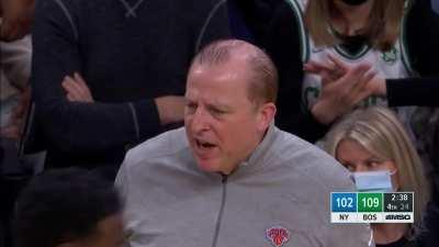 [Highlight] Marcus Smart forces the Knicks into a travel with 2:38 left in regulation