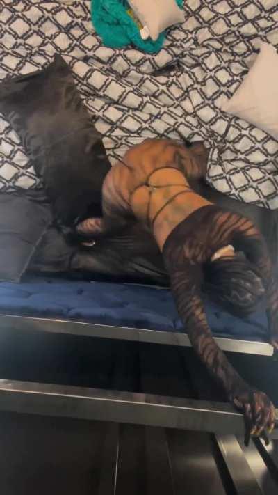 Mizz Twerksum Rooftop challenge 