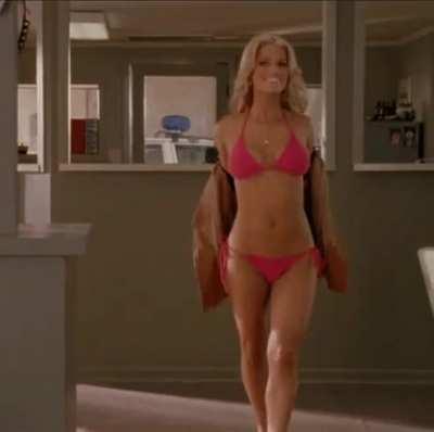 Jessica Simpson Is Sex On Legs